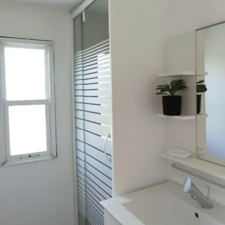 キャンプ場 Au Pied Du Luberon Saint-Martin-de-la-Brasque